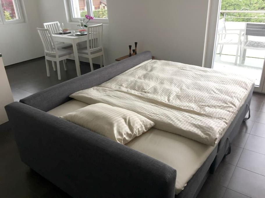 Modern Little Gem Close To Thun Apartamento
